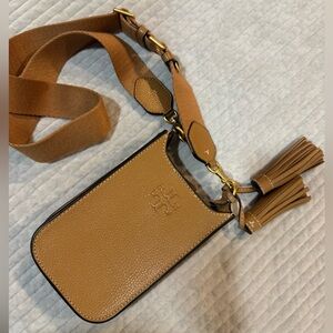 Tory Burch Tan Crossbody Phone Robinson Pebbled Leather Bag with Tassels